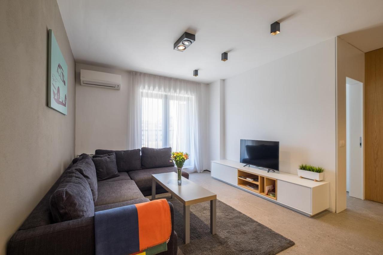 City Apartments - Mall Of Sofia & Metro Station Kültér fotó