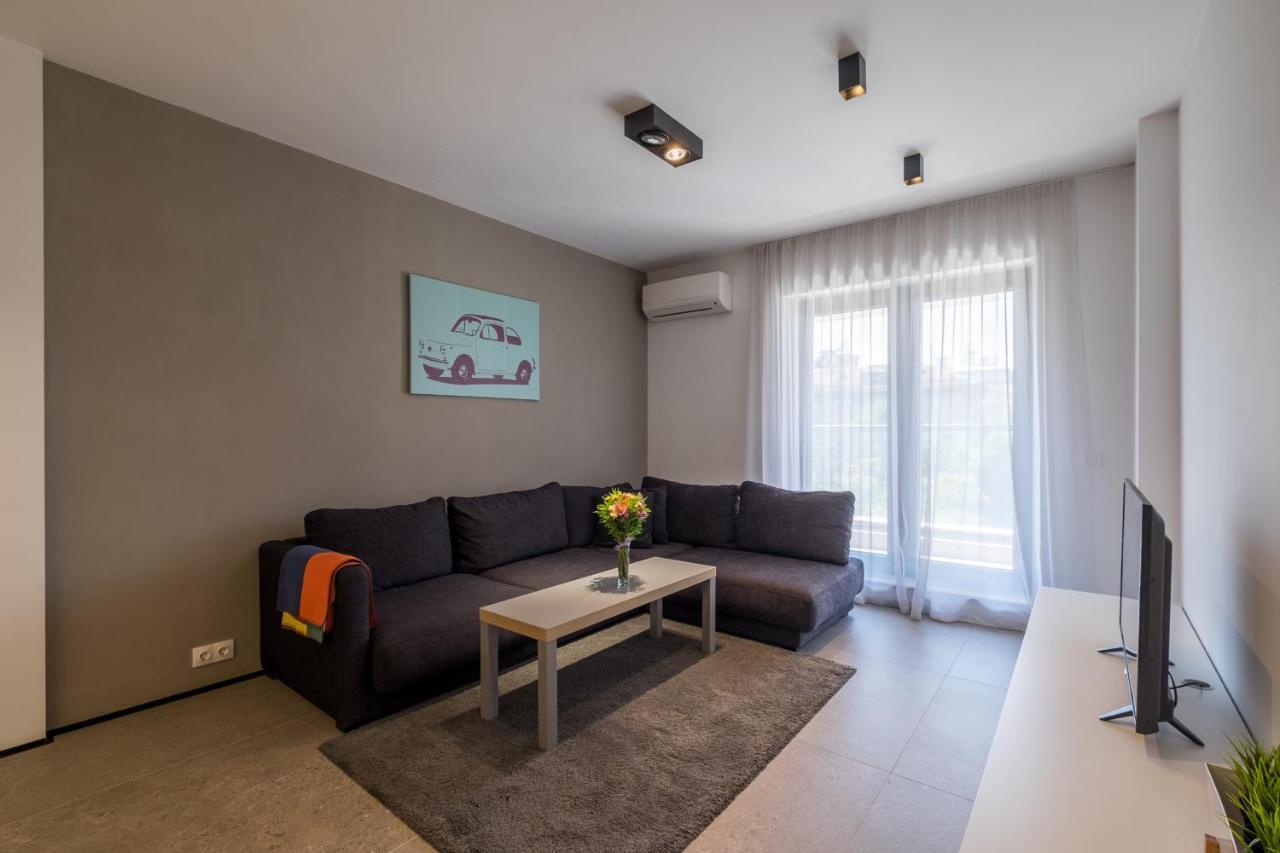 City Apartments - Mall Of Sofia & Metro Station Kültér fotó